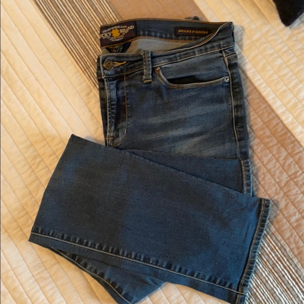 Short Girls! Lucky Jeans Straight Fit